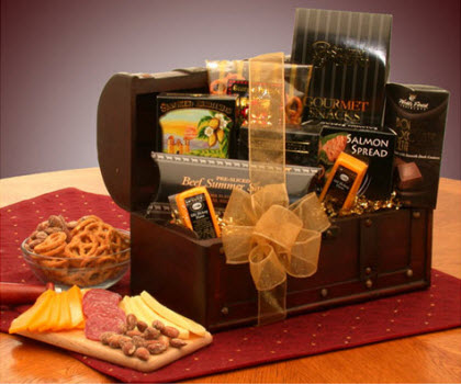 The Gourmet Connoisseur Gift Chest