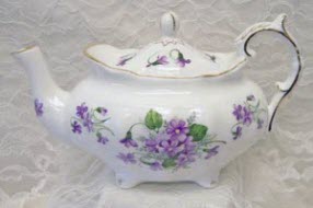 Violets Fine Bone China Victorian Style Teapot (Photo source: The English Tea Store)